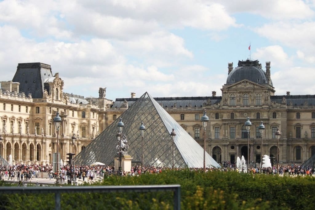 wat te doen in Parijs bezoek het louvre wat te doen in Parijs bezoek het louvre